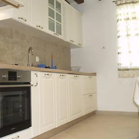 Apartment Venilia Lukoran
